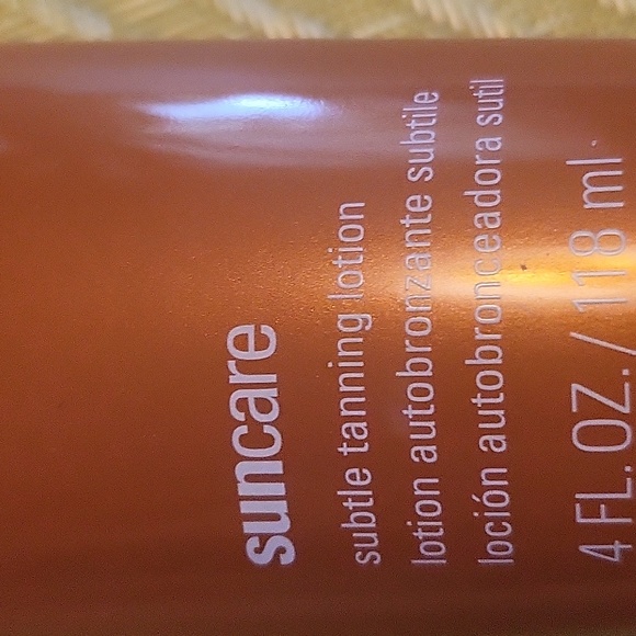 Mary Kay subtle tanning lotion - Picture 2 of 2